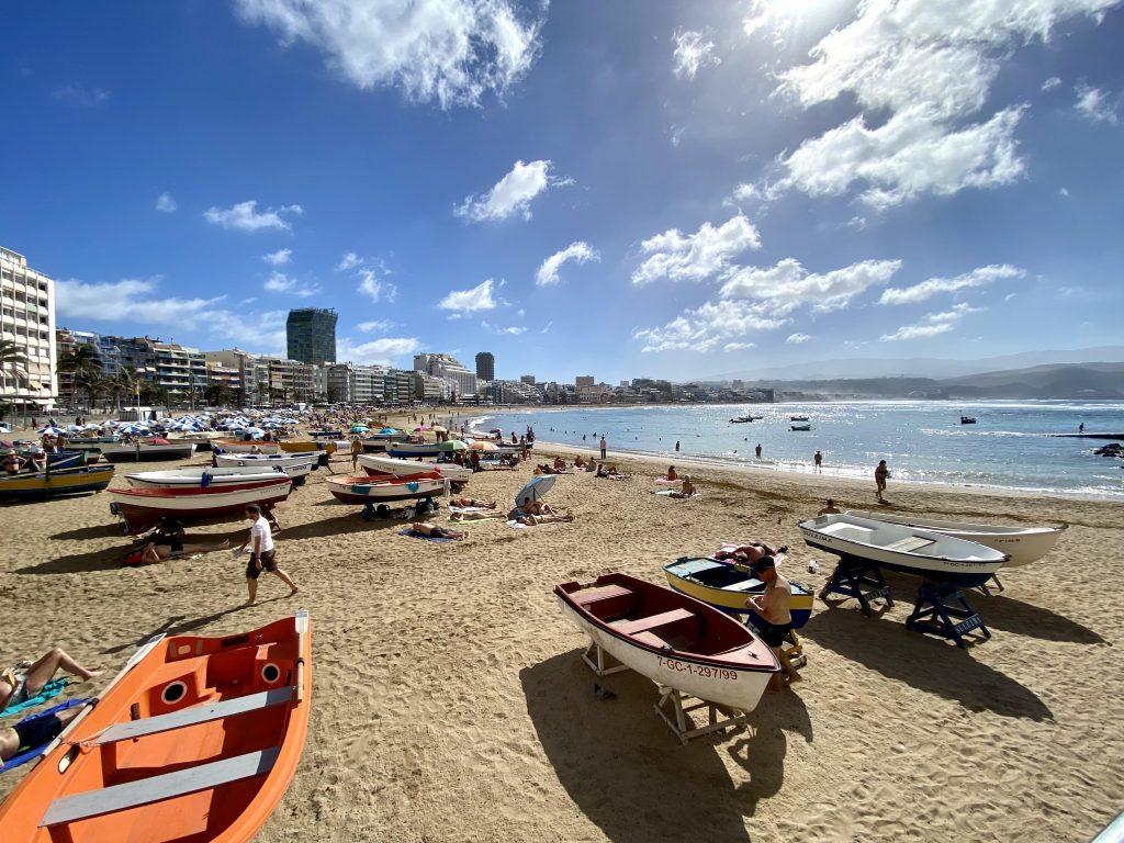 Playa de Las Canteras. Las Palmas de Gran Canaria. Winter. Digital Nomads paradise