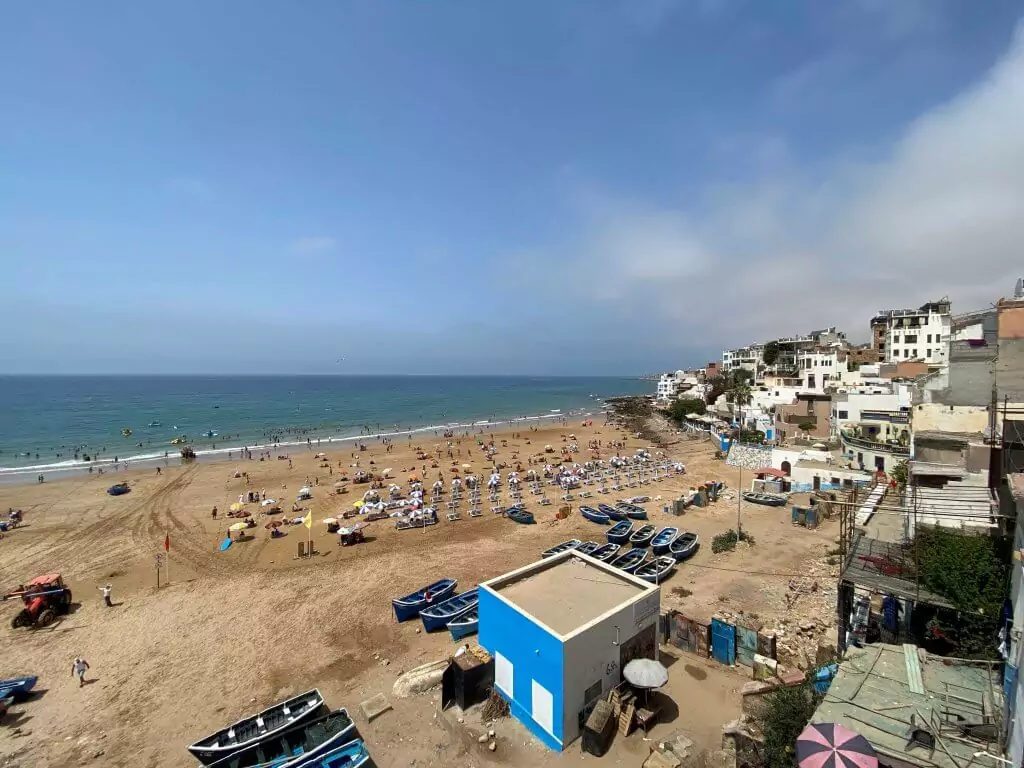 Playa de Taghazout en Marruecos
