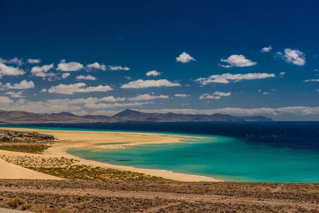 Playas de Fuerteventura. Mar y arena blanca.
