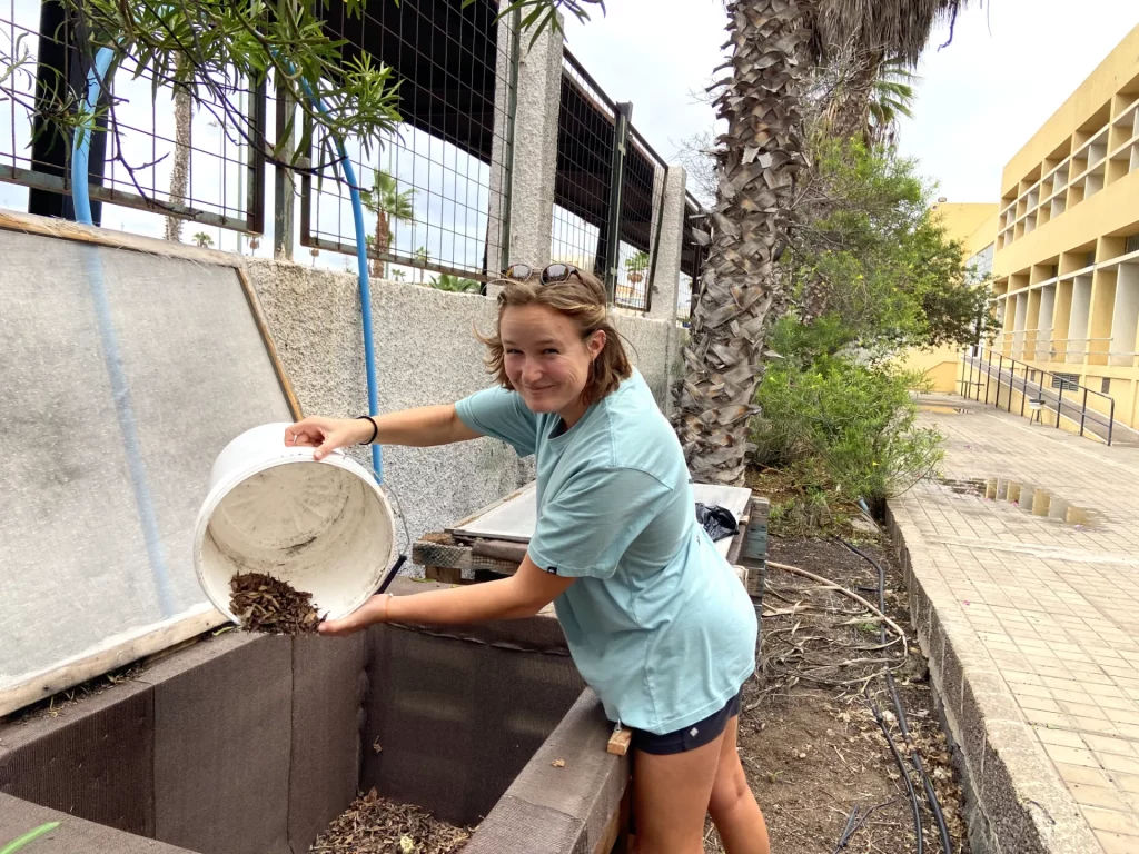 Compostando en el barrio de La Isleta