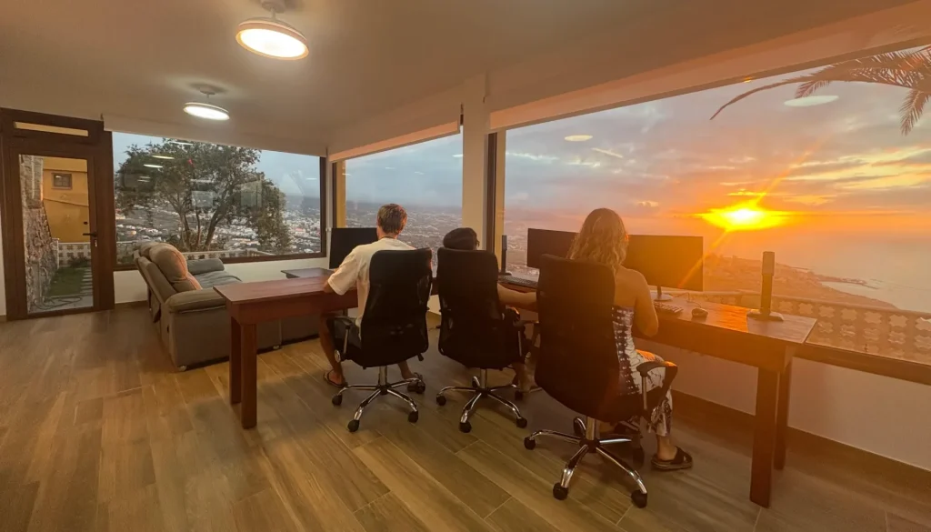 Remote workers working in Becomo Coliving Tenerife